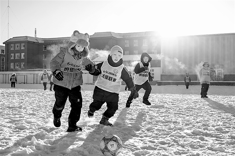 雪融之后,冰上春来——冰雪运动,架起体教融合之桥 雪融之后,冰上春来——冰雪运动,架起体教融合之桥