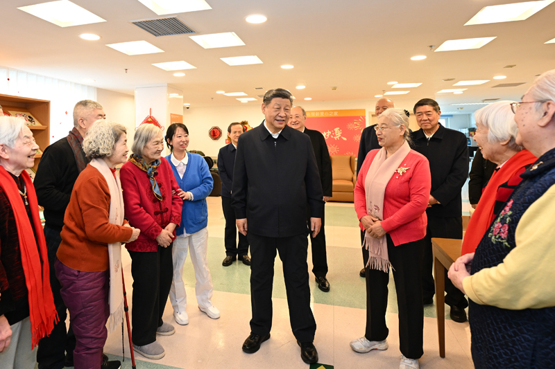 习近平：“老”是我们的财富，“小”是我们的未来